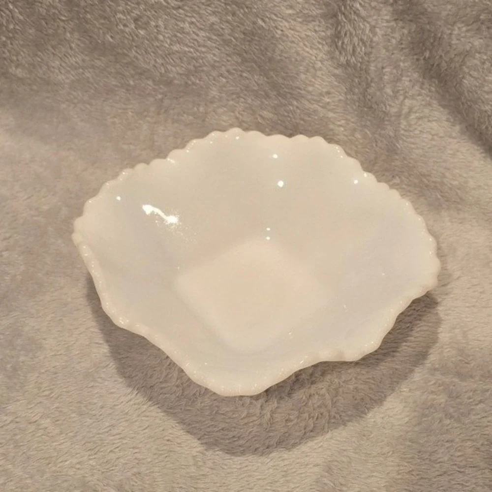 Vintage White Milk Glass Hobnail Ruffled Edge Square Candy Nut Bowl Dish 6.25x2